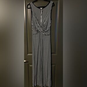 NWT Spence Maxi Dress Size L